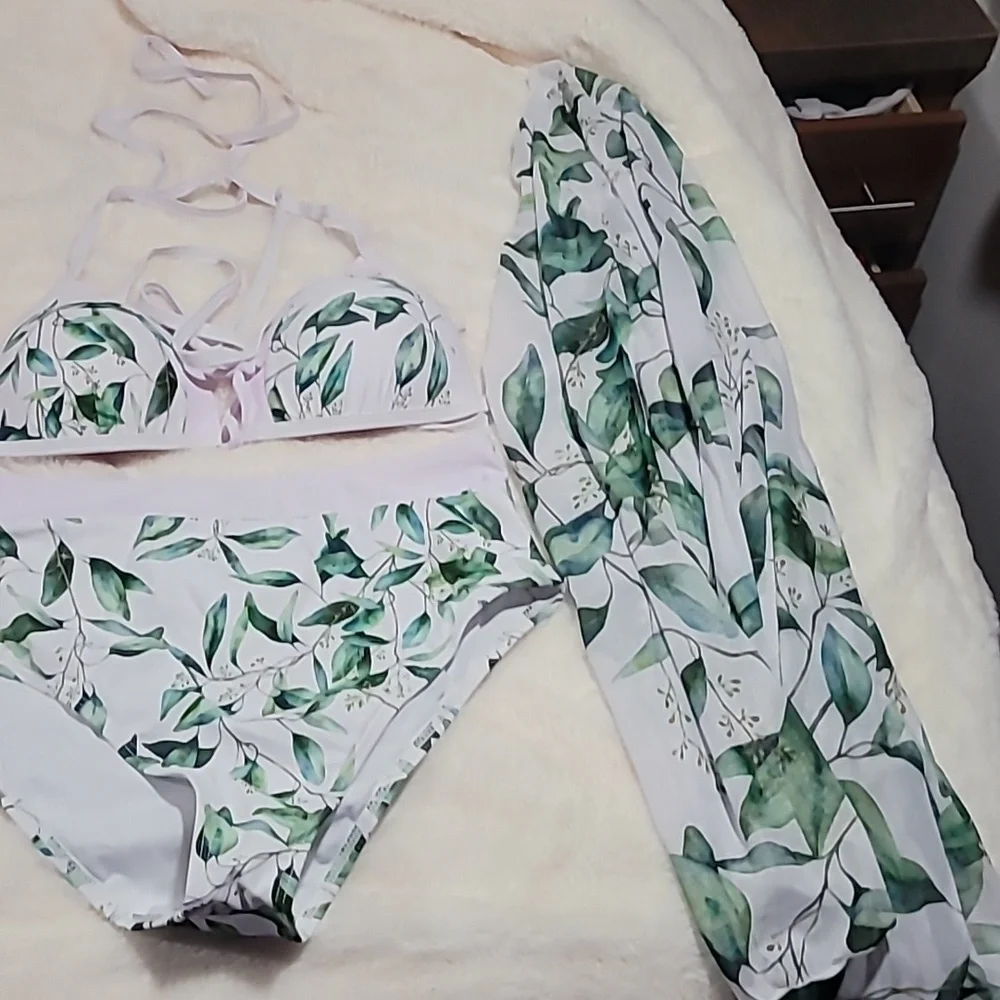 Leaf Print Bikini Set with Cover-Up - Picture 2 of 2